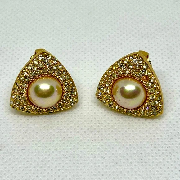 Chr. Dior Vintage Gold Plate Pave’ Crystal Triangular Pearl Clip Earrings - Picture 3 of 10